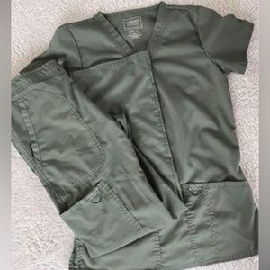 Women’s Cherokee scrub set